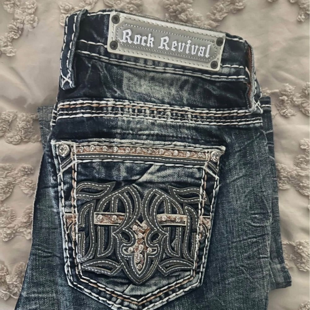 Women’s Rock Revival jeans